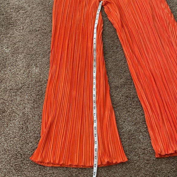 Shein | Silky-Like Casual Flowy Accordion Pants - Picture 4 of 6